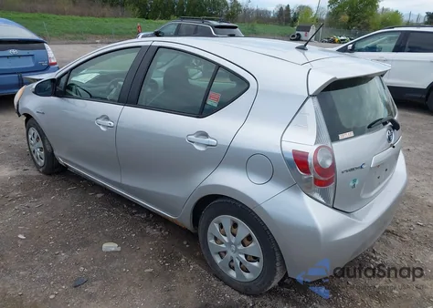 2012 Toyota Prius C Two z USA, uszkodzony, nr VIN JTDKDTB31C1515979